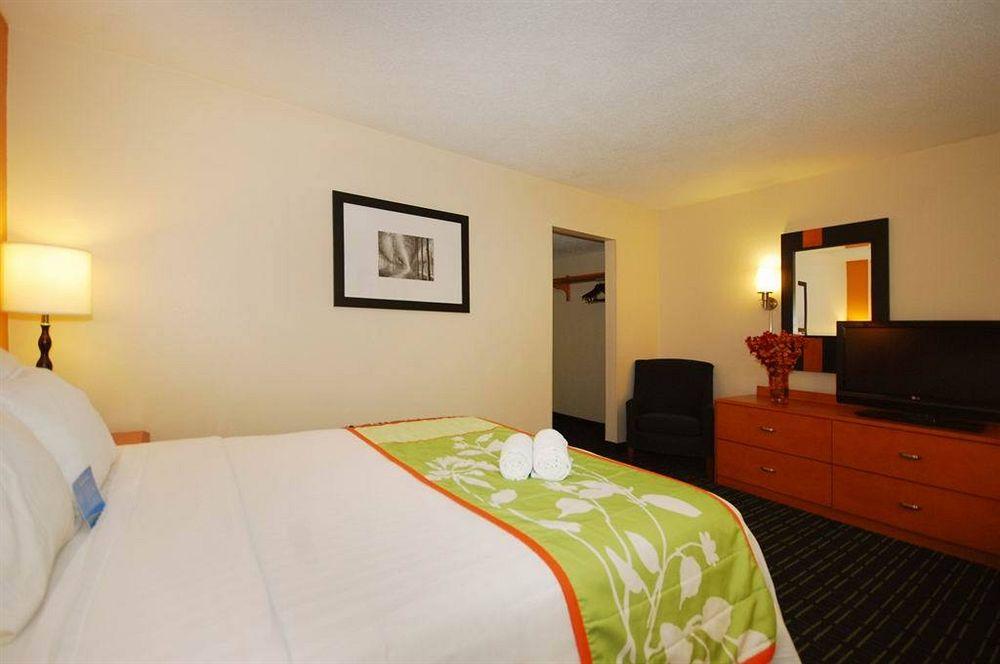 Fairfield Inn Boston Dedham Esterno foto